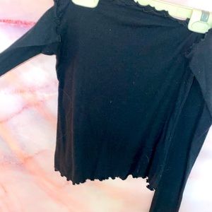 SIZE MEDIUM BLACK OFF SHOULDER 🖤